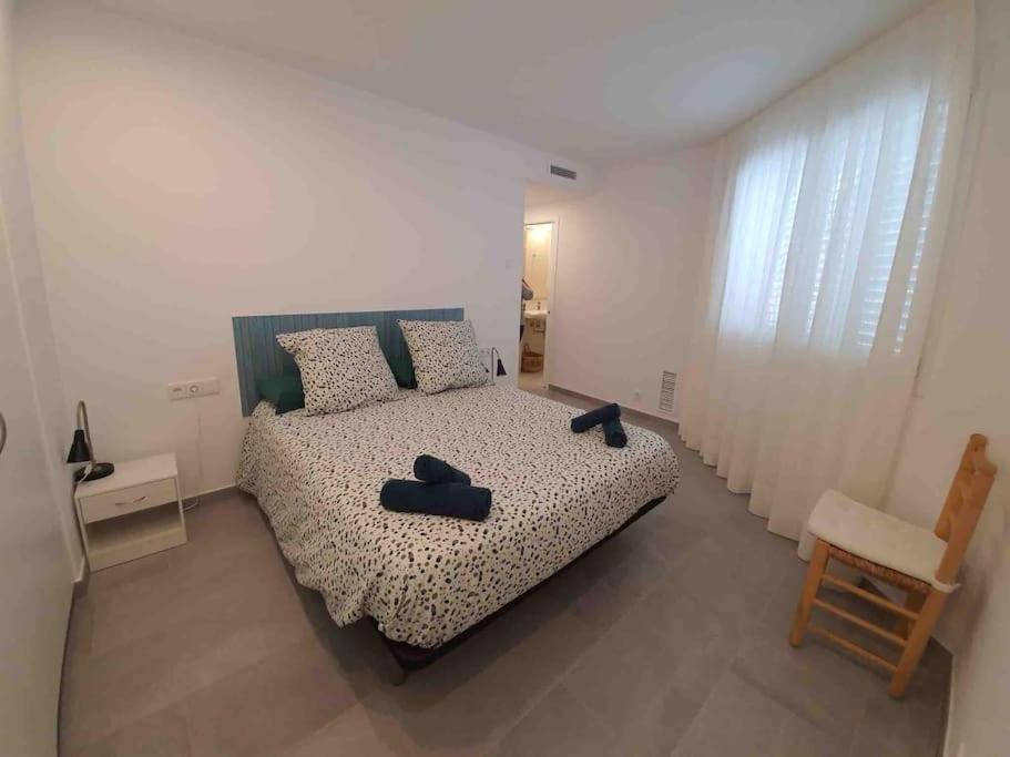 Piso Nuevo, Pk Pequeno Y A 5 Min De La Playa Caminando Apartment Кадакес Екстериор снимка